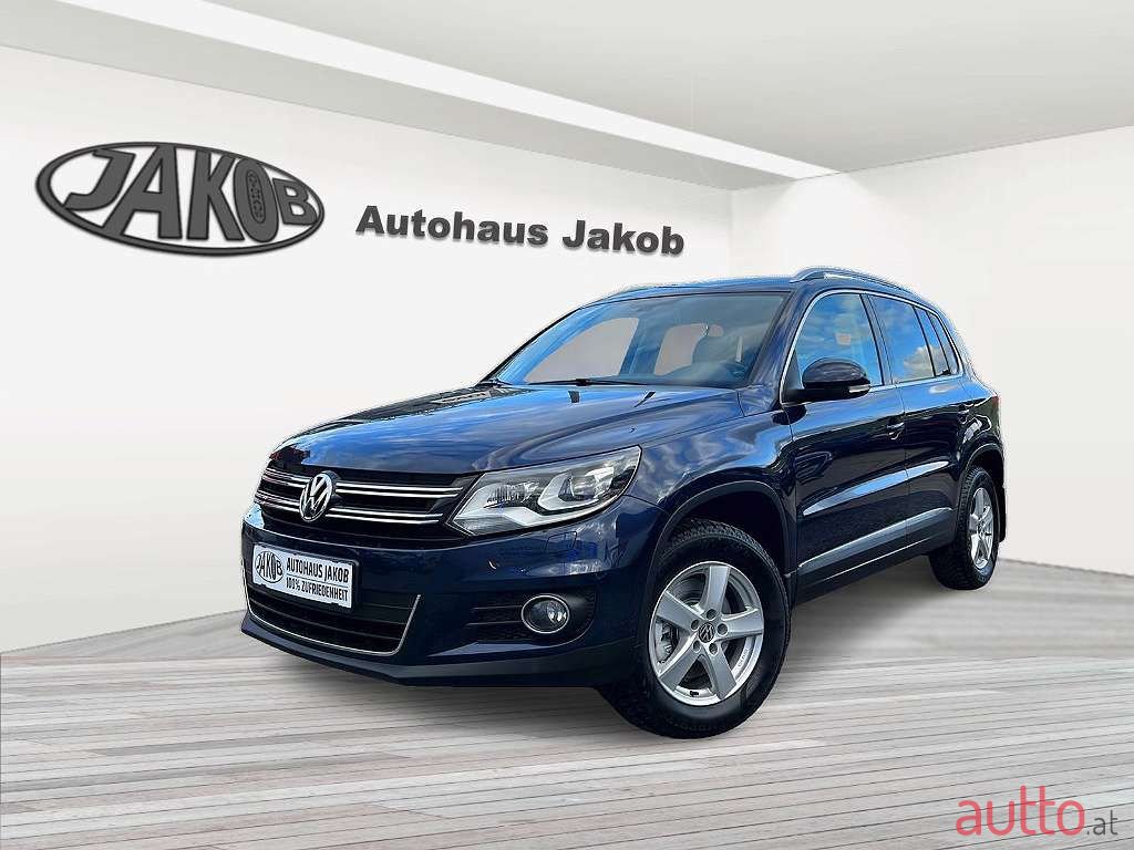 2012' Volkswagen Tiguan photo #1