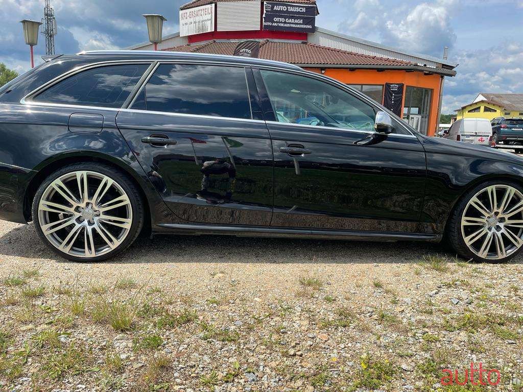 2010' Audi A4 photo #1