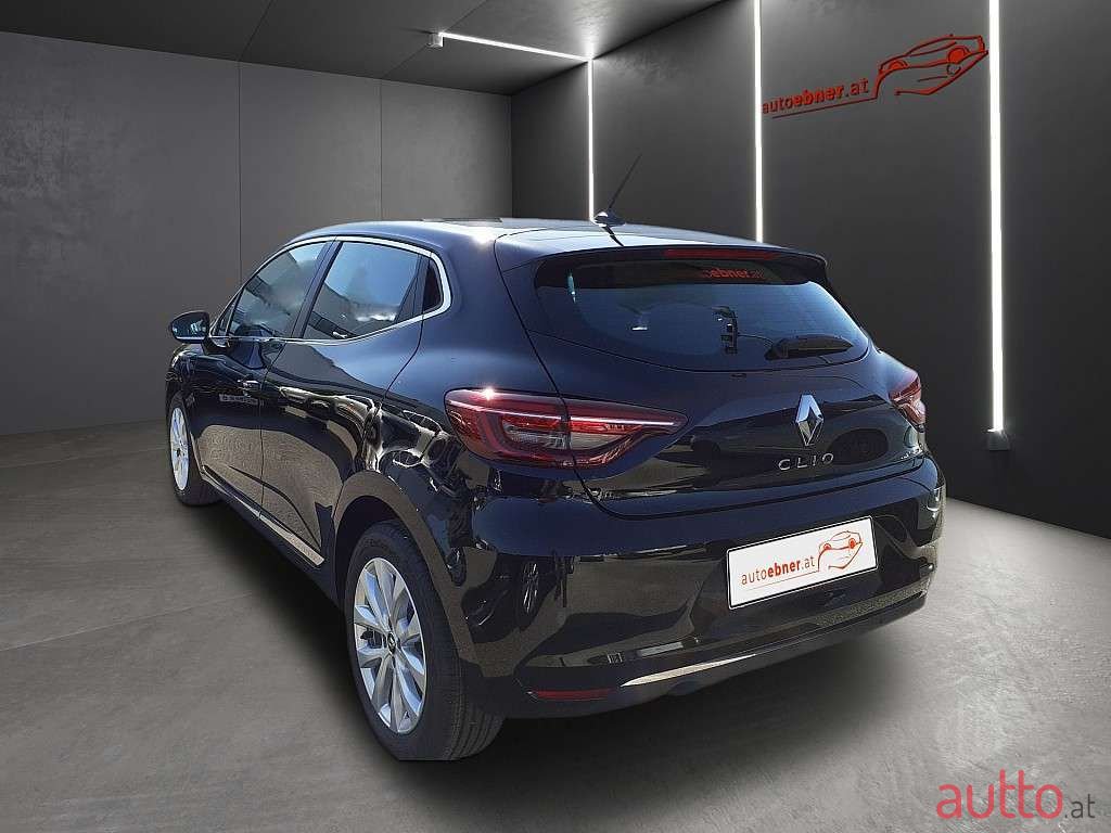 2022' Renault Clio photo #5