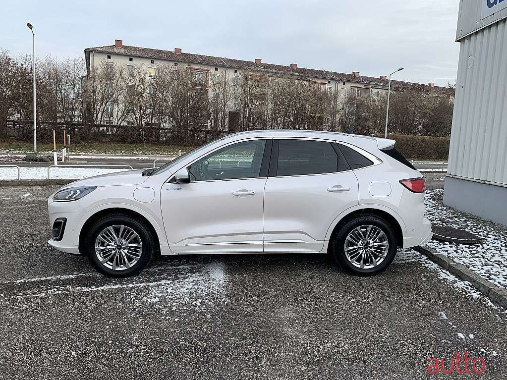 2022' Ford Kuga photo #3