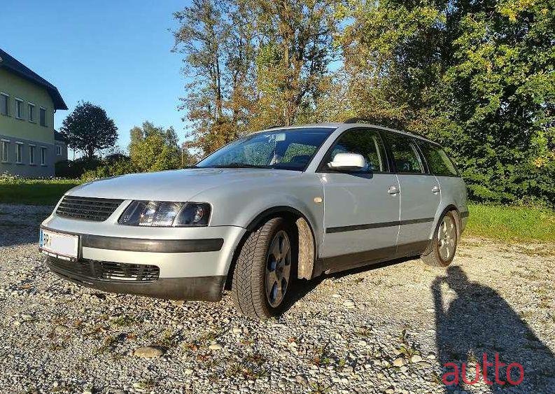 1999' Volkswagen Passat photo #1