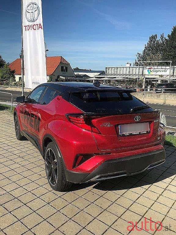 2022' Toyota C-HR photo #3