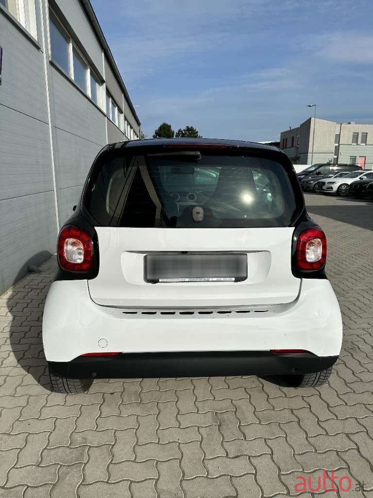 2020' Smart Fortwo photo #5