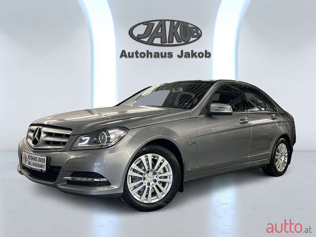 2012' Mercedes-Benz C-Klasse photo #1