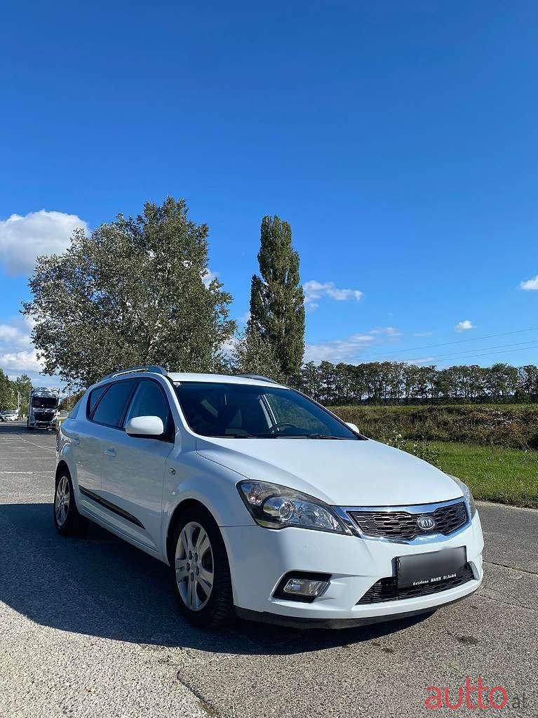 2010' Kia Ceed photo #1