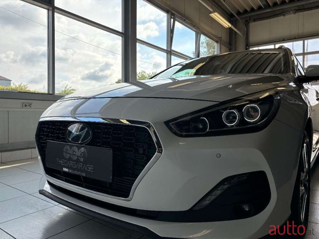 2020' Hyundai i30 photo #5