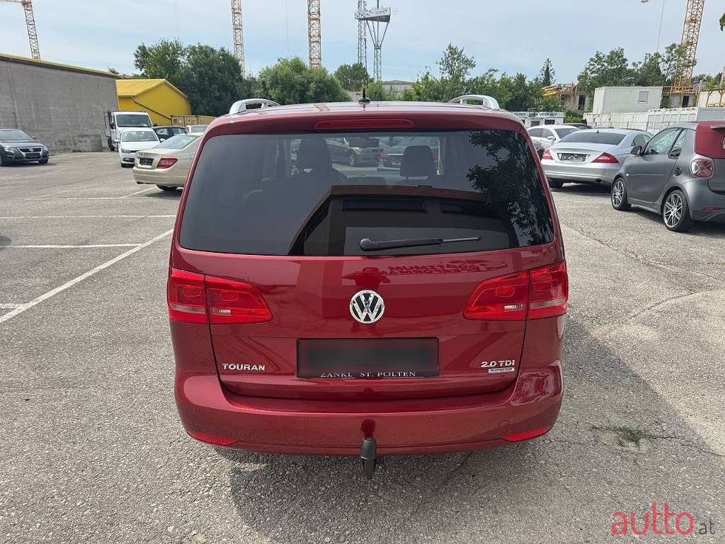 2012' Volkswagen Touran photo #6