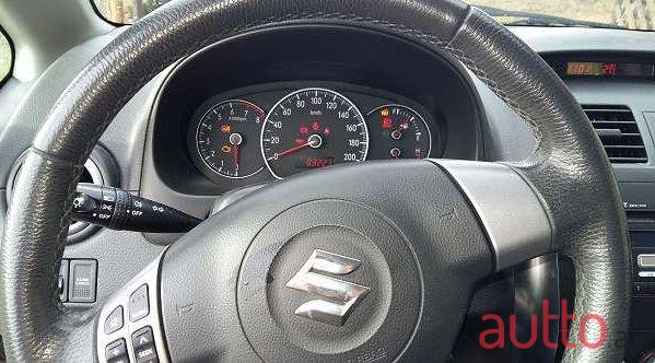 2009' Suzuki SX4 photo #3