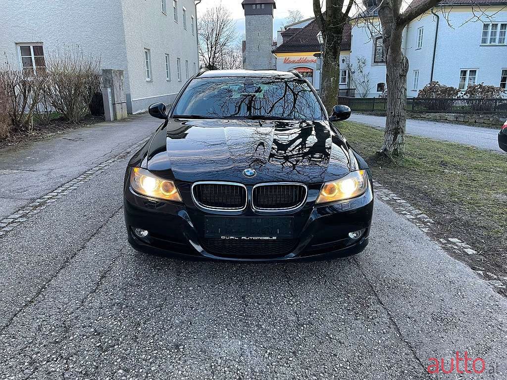 2012' BMW 3Er-Reihe photo #3