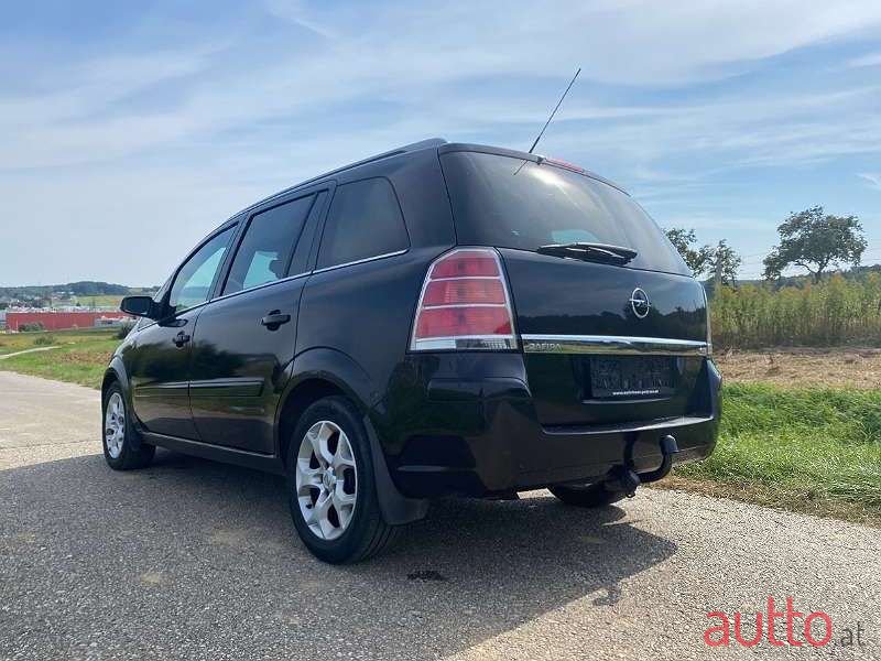 2006' Opel Zafira photo #4