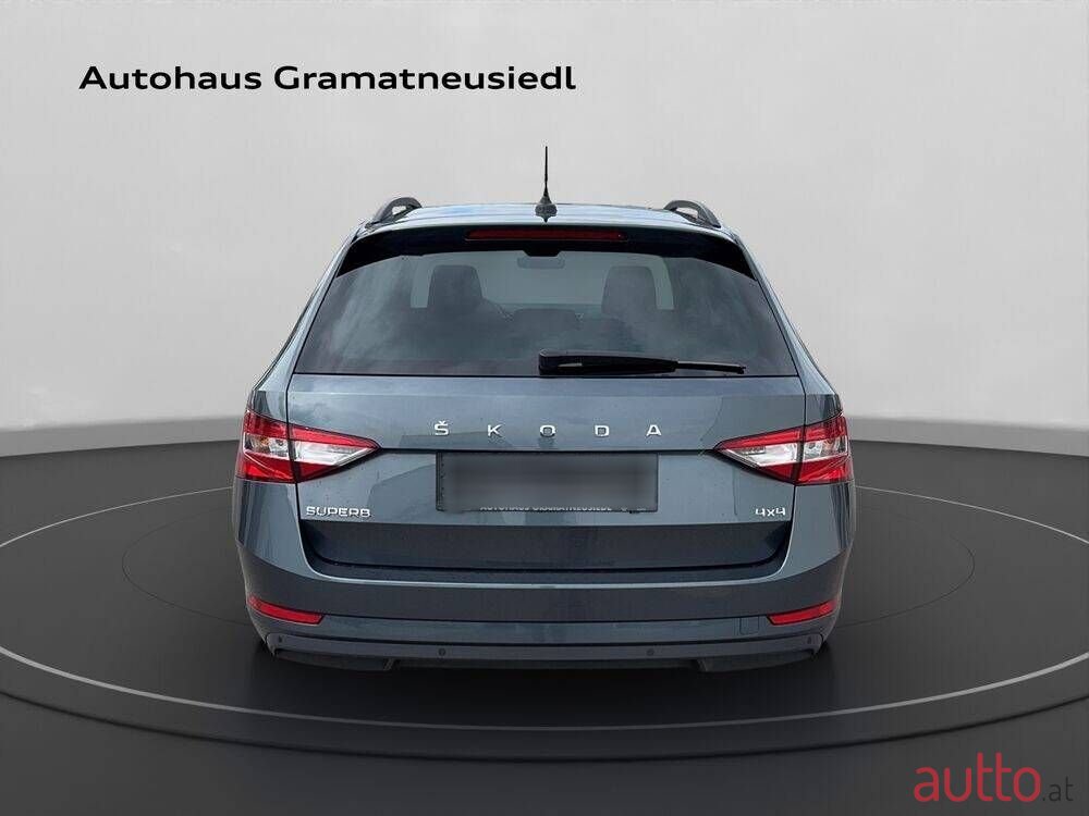 2022' Skoda Superb photo #4