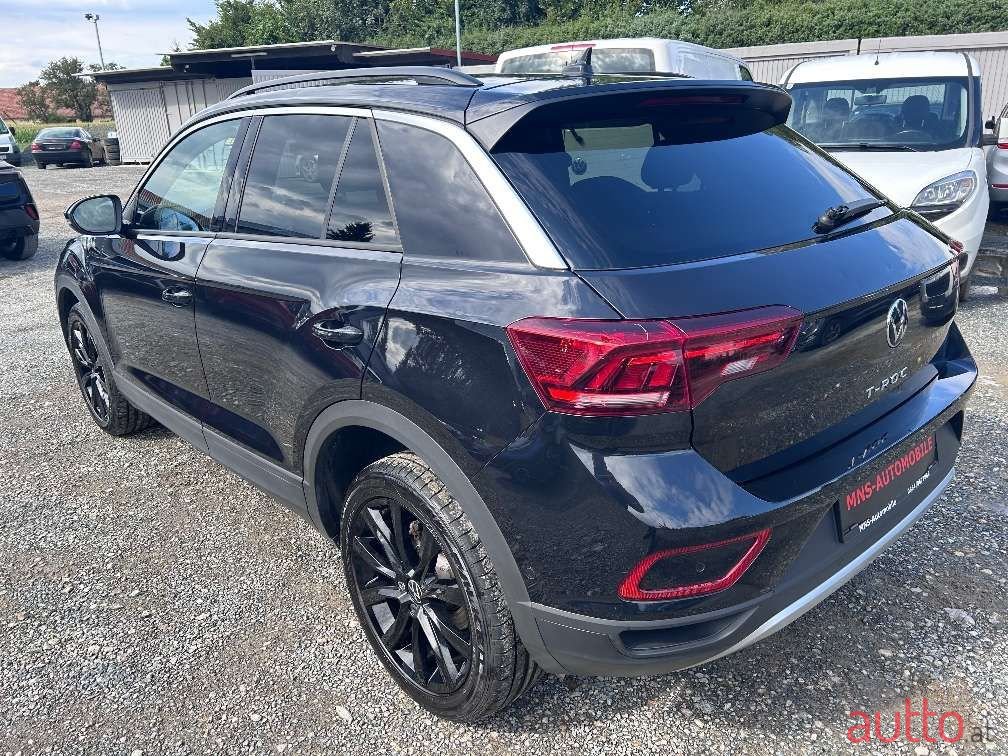 2023' Volkswagen T-Roc photo #6