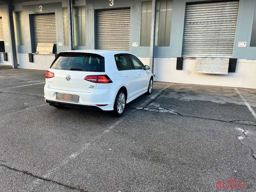 2014' Volkswagen Golf photo #3