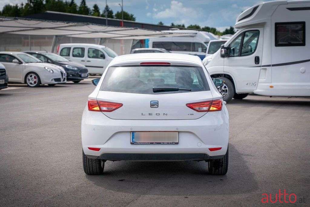 2016' SEAT Leon photo #2
