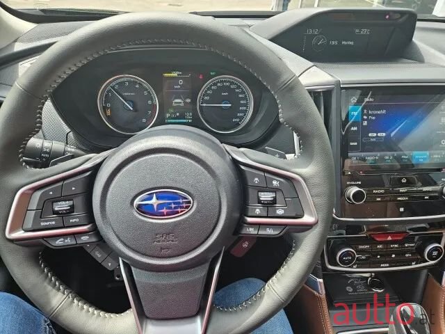 2024' Subaru Forester photo #2