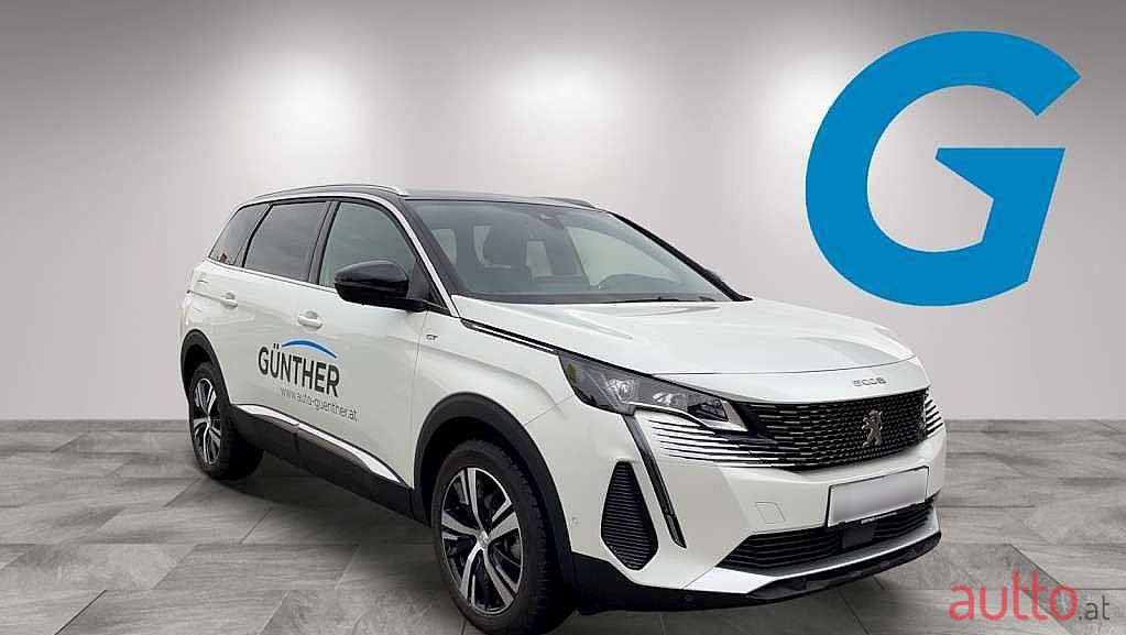 2022' Peugeot 5008 photo #2