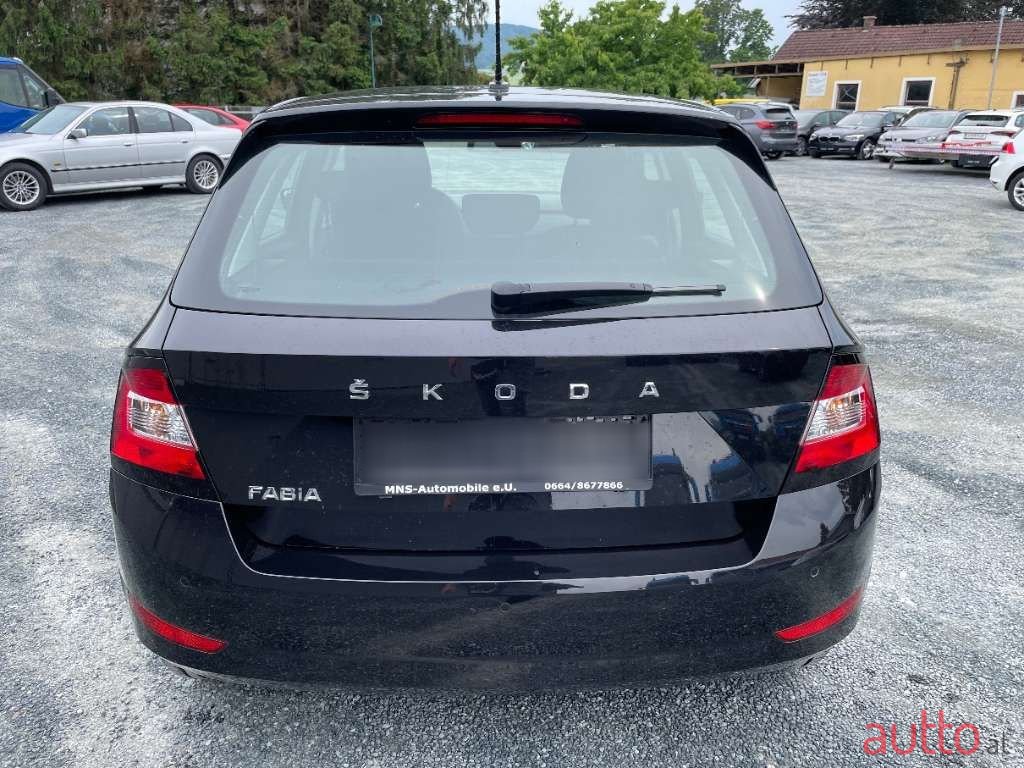 2021' Skoda Fabia photo #5