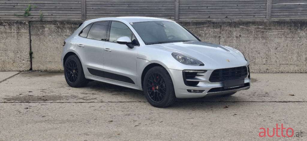 2016' Porsche Macan photo #3