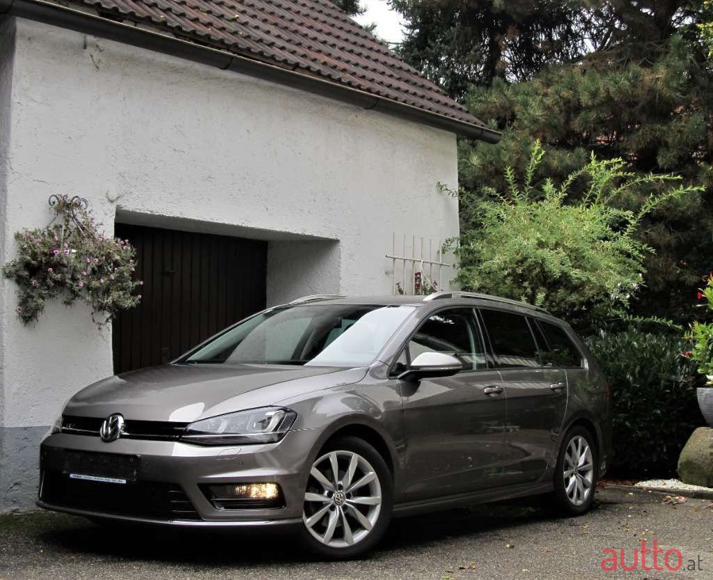 2015' Volkswagen Golf photo #1