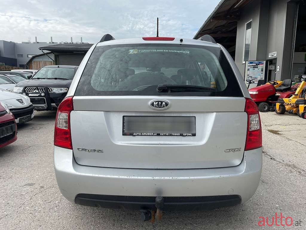 2010' Kia Carens photo #6