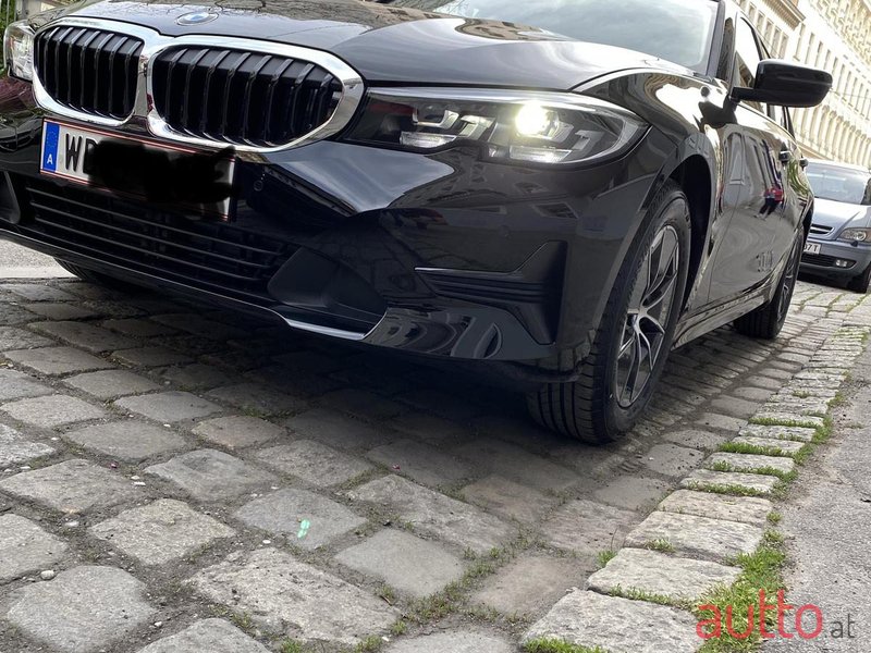 2021' BMW 318 Diesel Mild-Hybrid photo #2