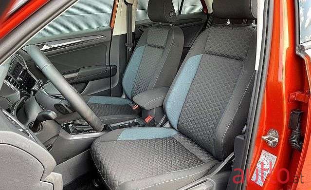 2020' Volkswagen T-Roc photo #2