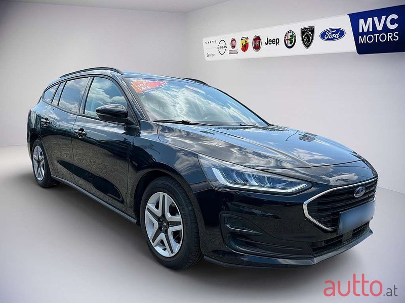 2022' Ford Focus photo #3