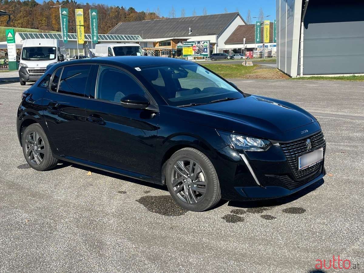 2022' Peugeot 208 photo #2