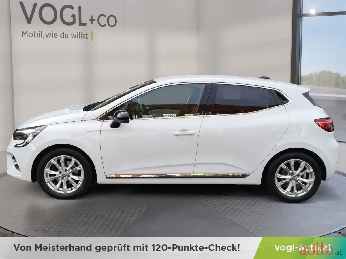 2022' Renault Clio photo #2