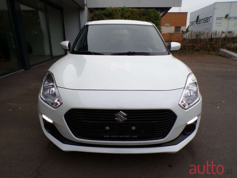 2020' Suzuki Swift photo #4