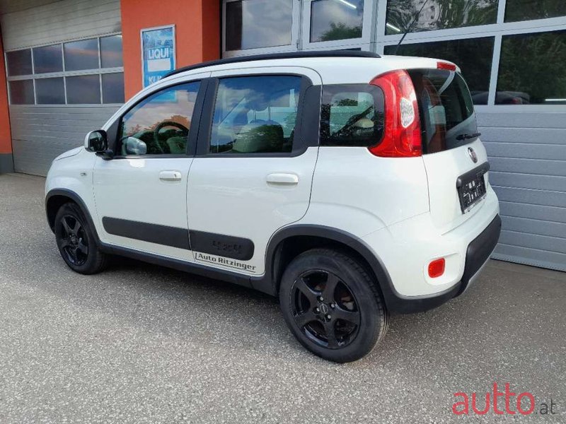 2015' Fiat Panda photo #2