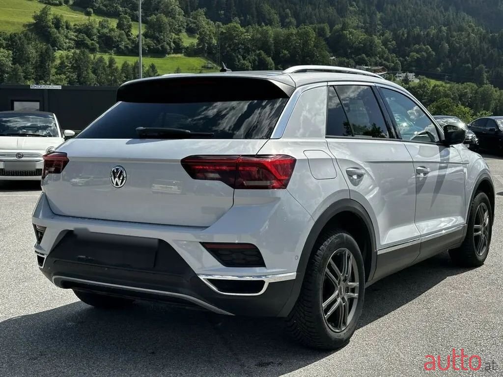 2018' Volkswagen T-Roc photo #6