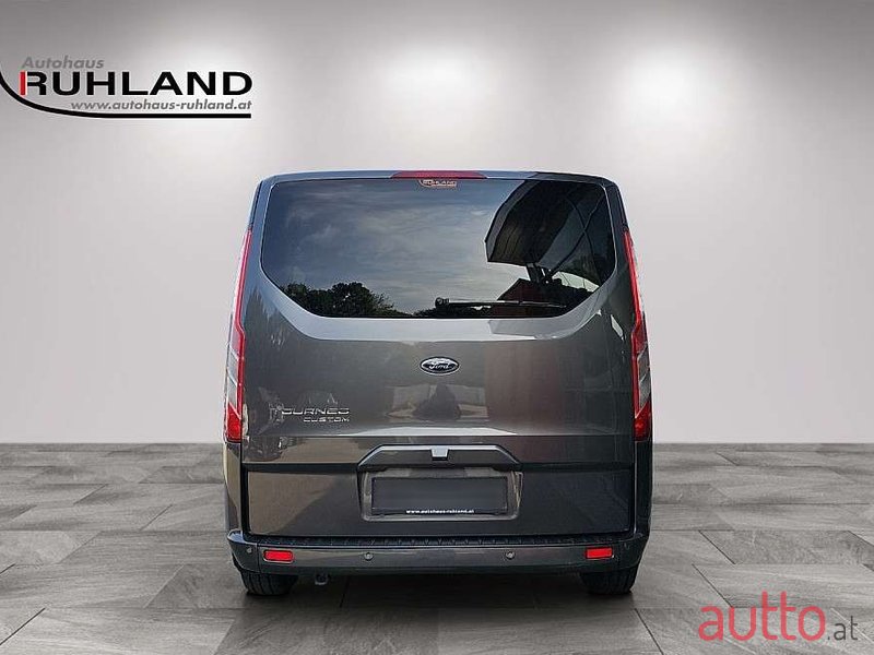 2018' Ford Tourneo photo #4