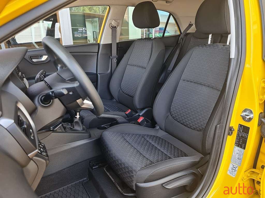 2021' Kia Rio photo #5