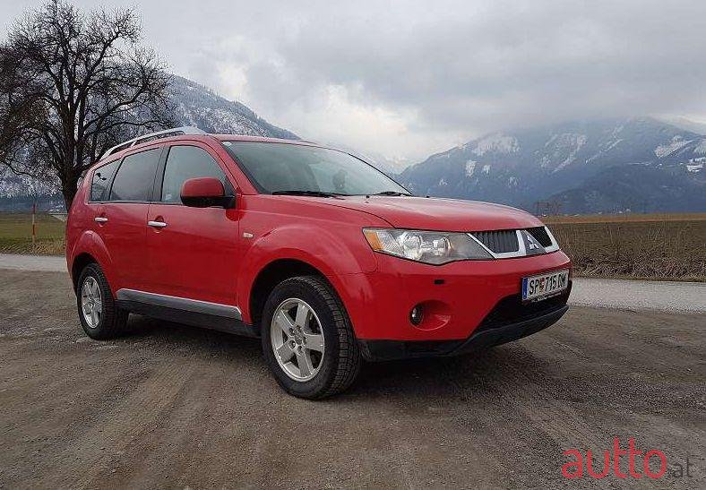 2007' Mitsubishi Outlander photo #1