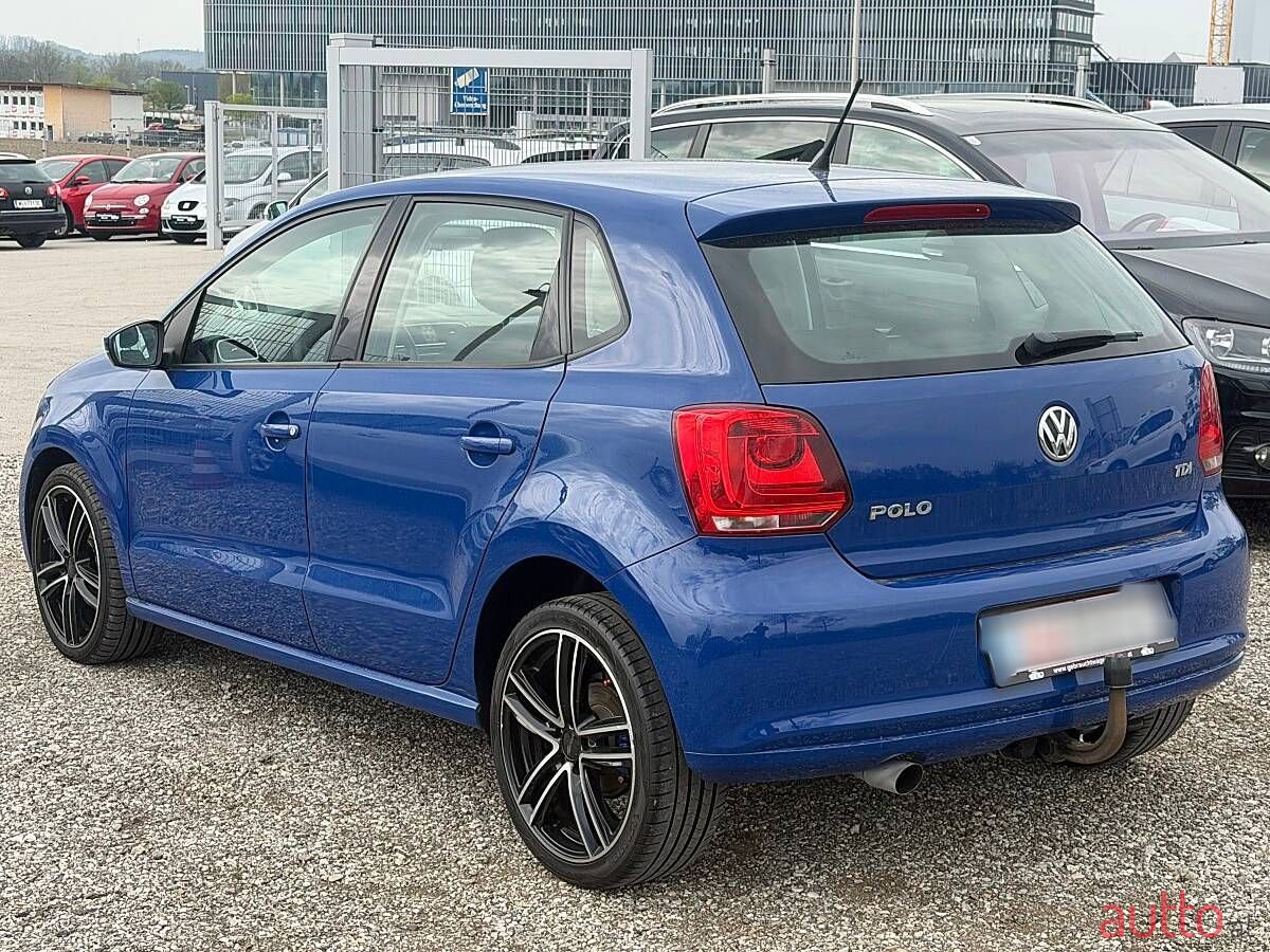2010' Volkswagen Polo photo #6