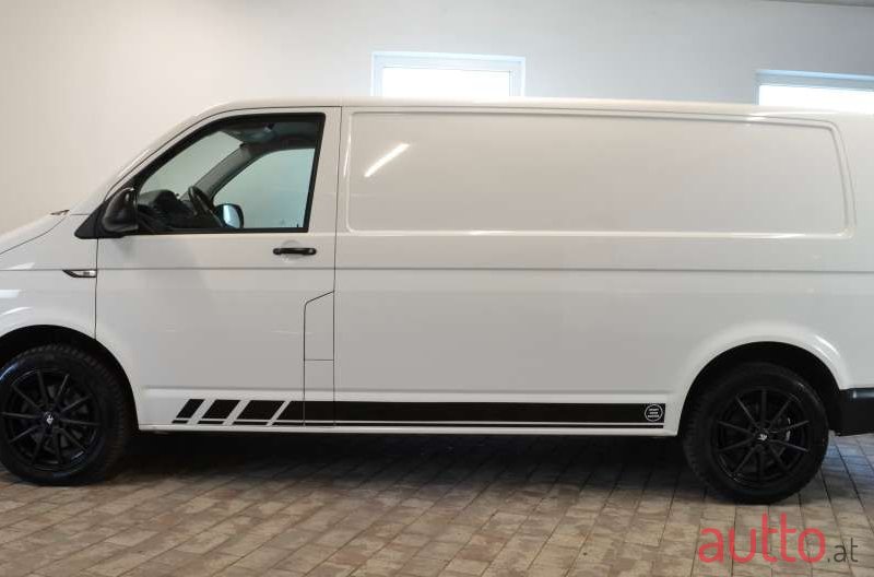 2017' Volkswagen T6 photo #4