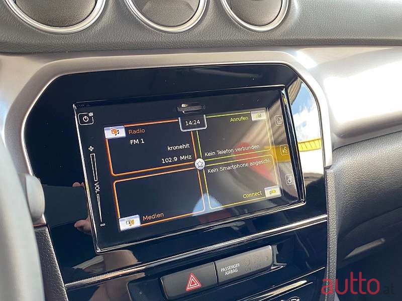 2020' Suzuki Vitara photo #4