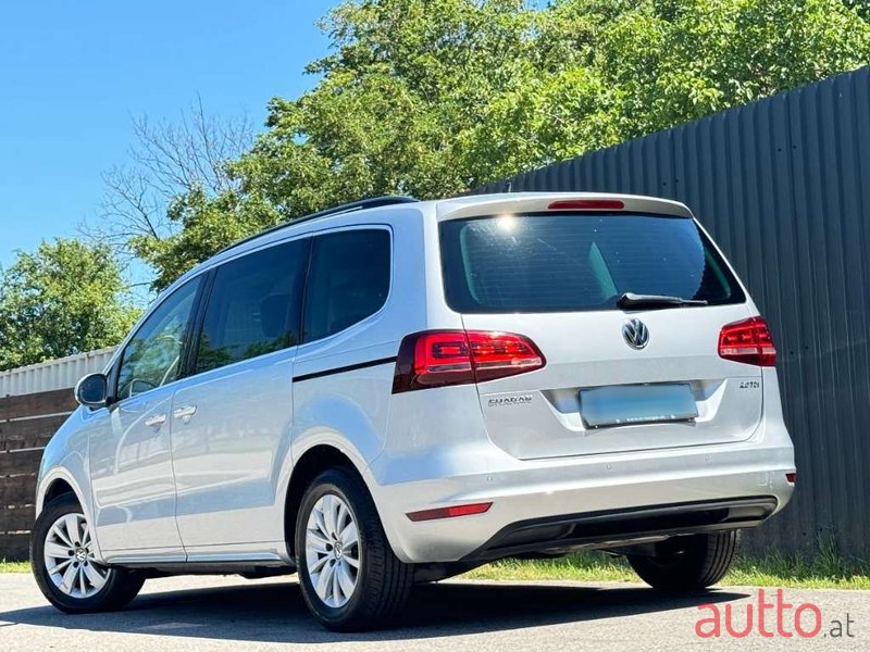 2016' Volkswagen Sharan photo #5