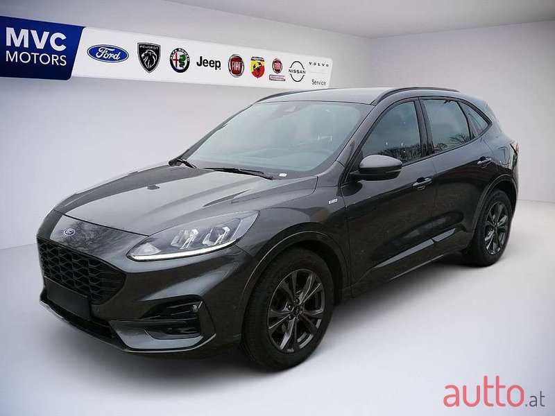 2023' Ford Kuga photo #2