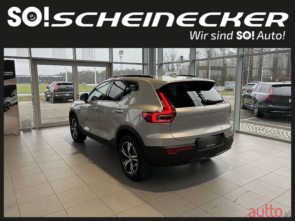 2024' Volvo XC40 photo #5