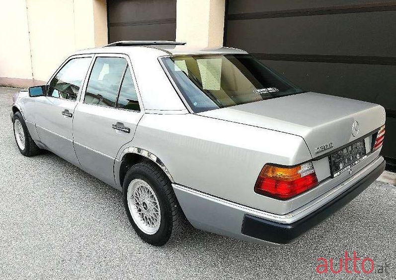 1992' Mercedes-Benz E-Klasse photo #1