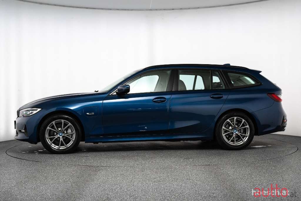 2022' BMW 3Er-Reihe photo #2