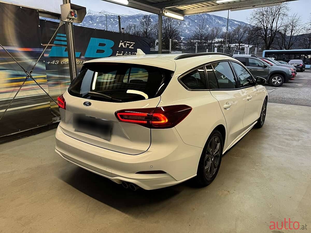2023' Ford Focus photo #4