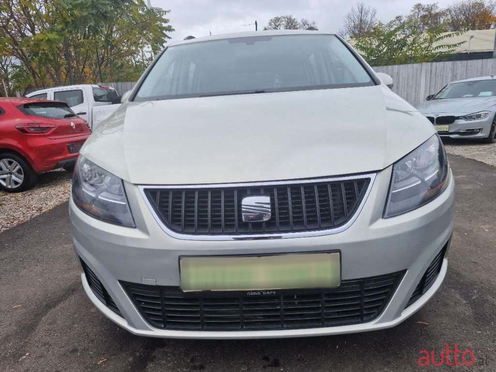 2010' SEAT Alhambra photo #3