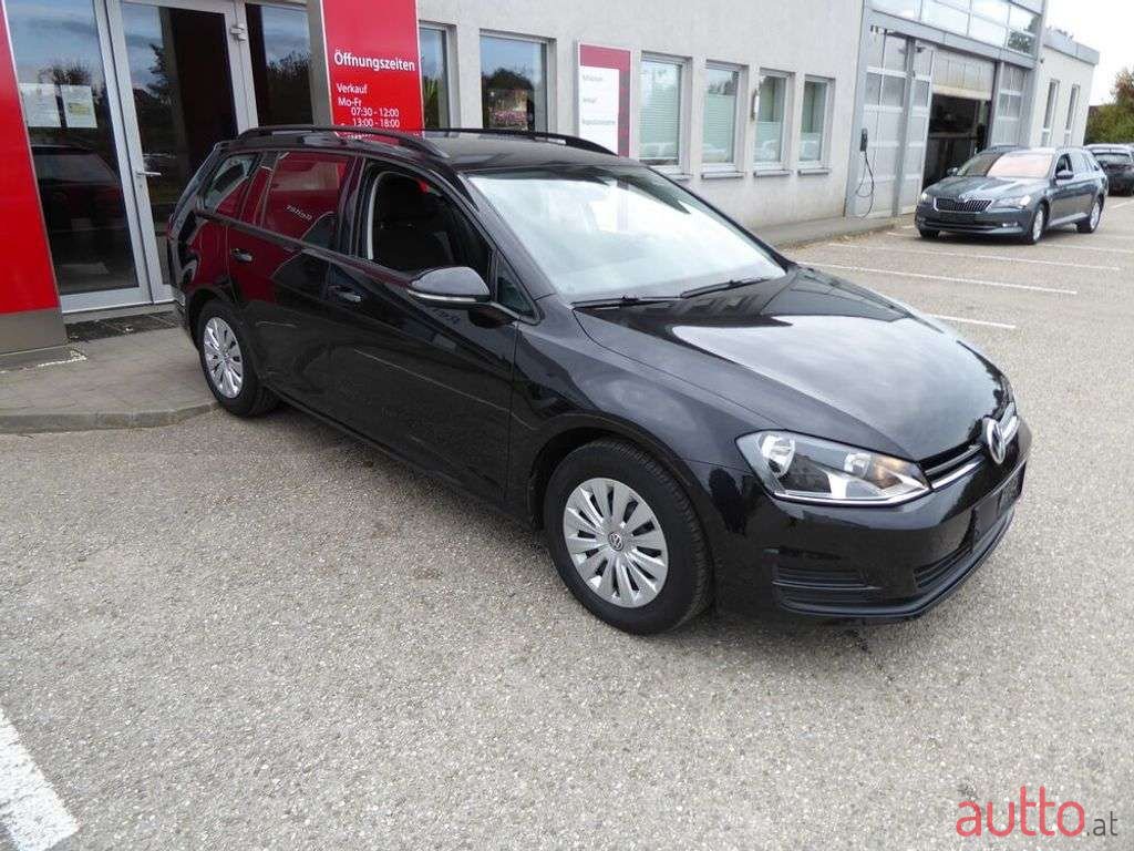 2016' Volkswagen Golf photo #6