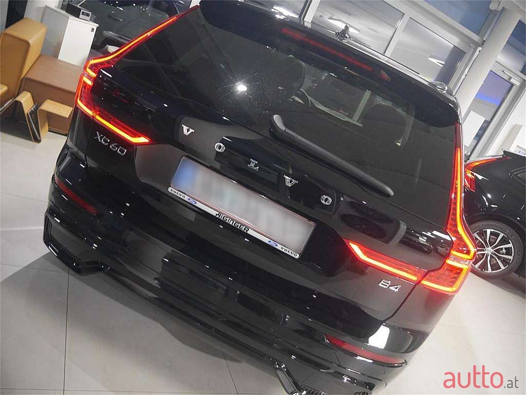 2023' Volvo XC60 photo #4