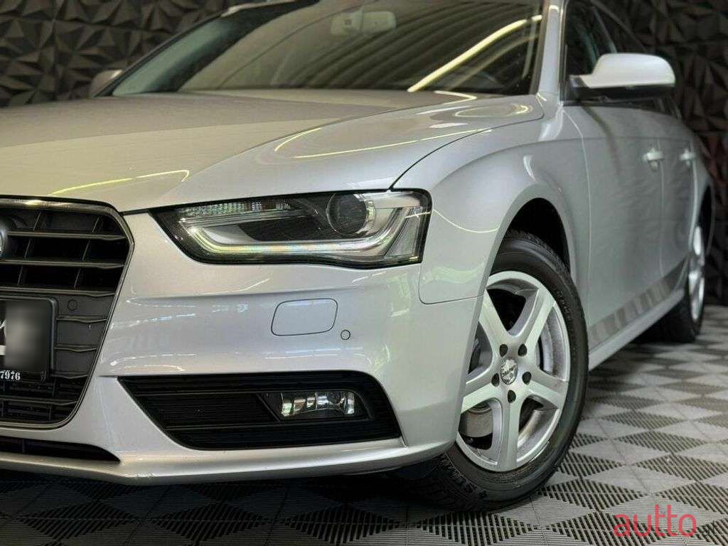 2012' Audi A4 photo #3