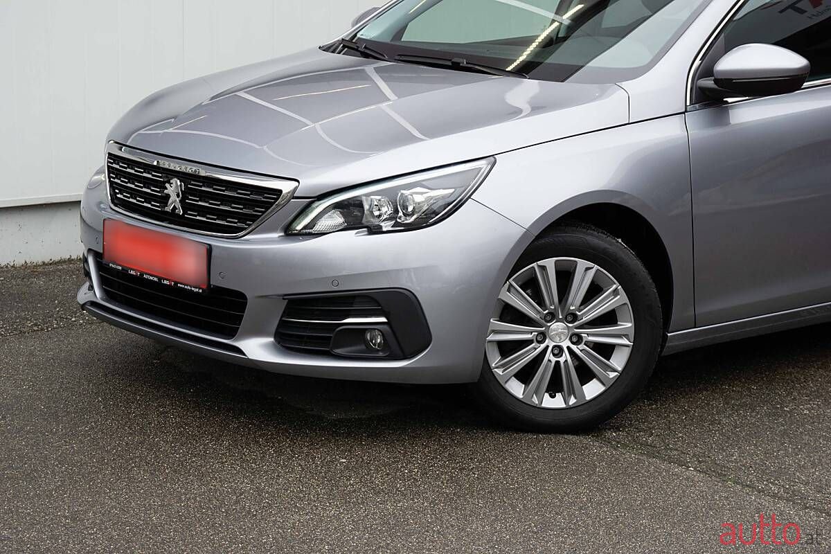 2021' Peugeot 308 photo #6