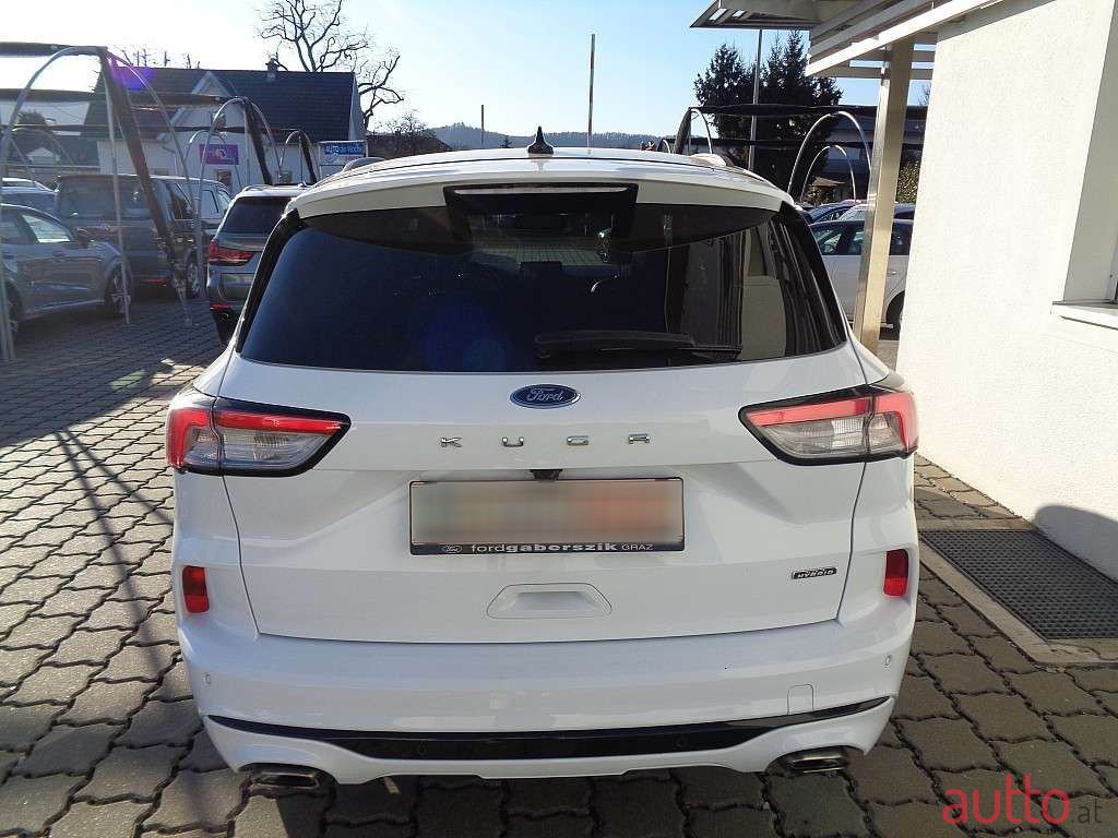 2022' Ford Kuga photo #2